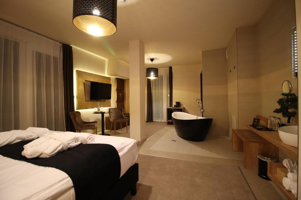 Baobab Suites Siofok Exterior photo